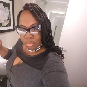 Meet your Posher, Deanna